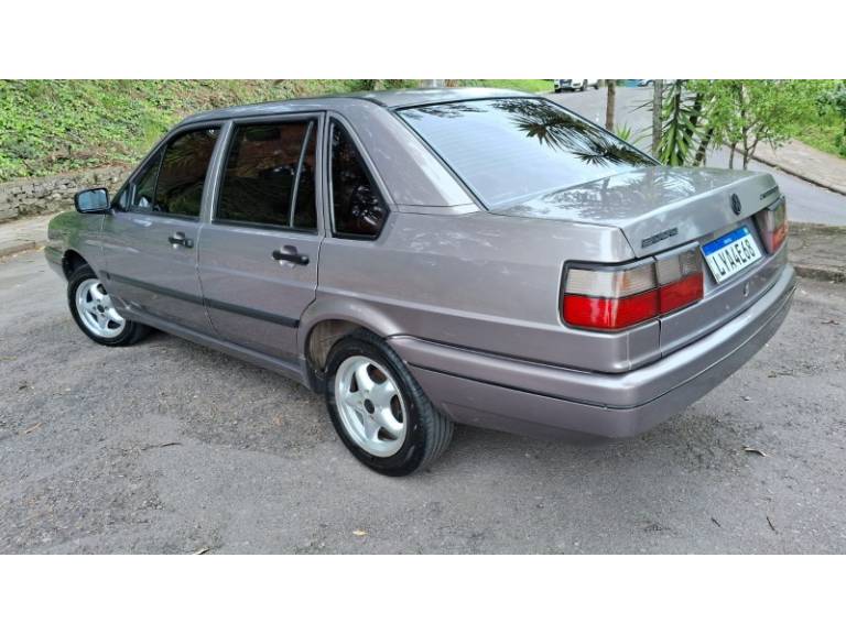 VOLKSWAGEN - SANTANA - 1996/1996 - Bege - R$ 18.900,00