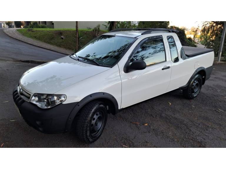 FIAT - STRADA - 2012/2012 - Branca - R$ 44.900,00