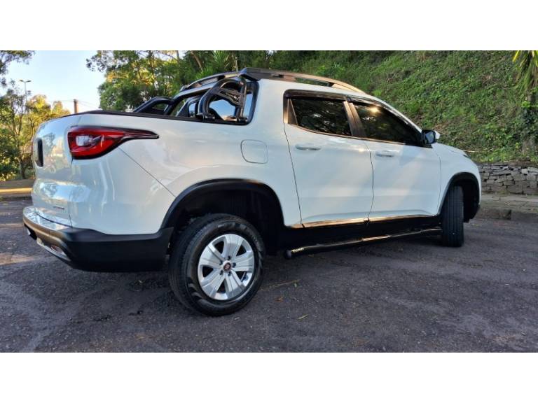 FIAT - TORO - 2018/2019 - Branca - R$ 94.900,00