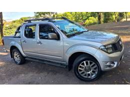 NISSAN - FRONTIER - 2014/2015 - Prata - R$ 115.900,00