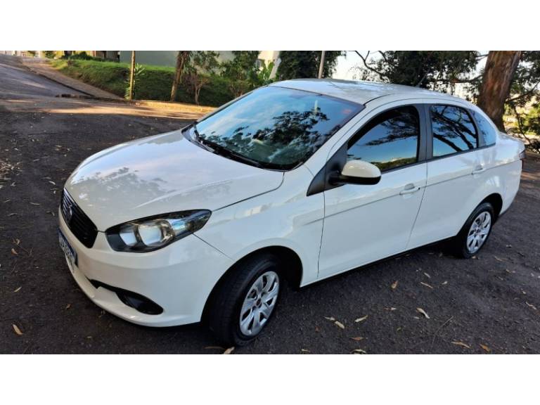 FIAT - GRAND SIENA - 2020/2021 - Branca - R$ 55.900,00