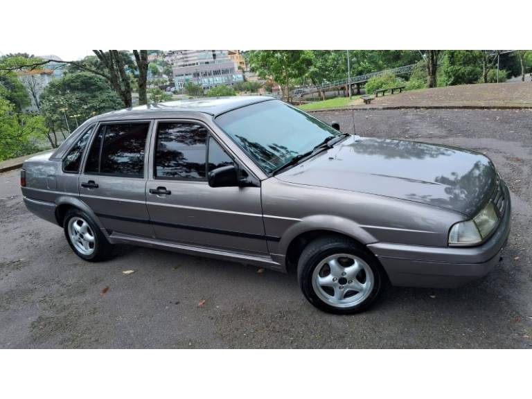 VOLKSWAGEN - SANTANA - 1996/1996 - Bege - R$ 18.900,00