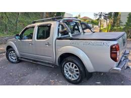 NISSAN - FRONTIER - 2014/2015 - Prata - R$ 115.900,00