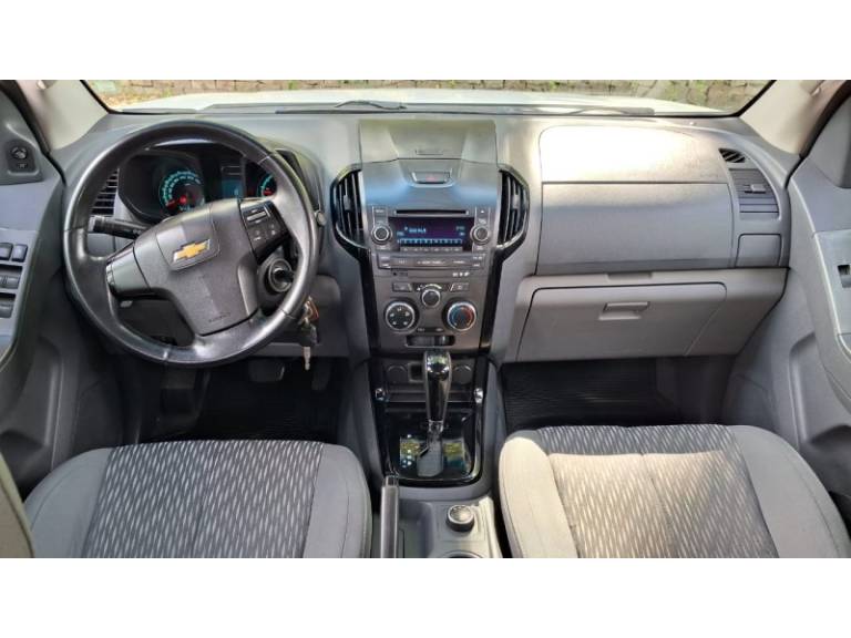 CHEVROLET - S10 - 2013/2013 - Branca - R$ 105.900,00