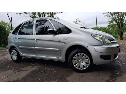 CITROËN - XSARA PICASSO - 2010/2011 - Prata - R$ 25.900,00
