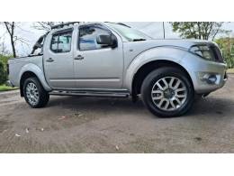 NISSAN - FRONTIER - 2014/2015 - Prata - R$ 117.900,00