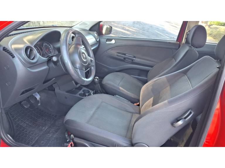 VOLKSWAGEN - GOL - 2013/2014 - Vermelha - R$ 32.900,00