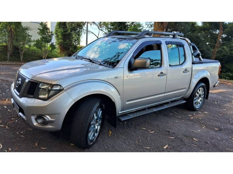 NISSAN - FRONTIER - 2014/2015 - Prata - R$ 115.900,00