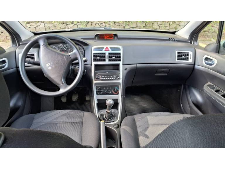 PEUGEOT - 307 - 2009/2010 - Prata - R$ 28.900,00