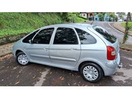 CITROËN - XSARA PICASSO - 2010/2011 - Prata - R$ 25.900,00