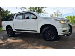 CHEVROLET - S10 - 2013/2013 - Branca - R$ 105.900,00