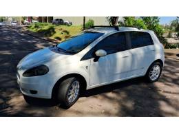 FIAT - PUNTO - 2011/2012 - Branca - R$ 34.900,00