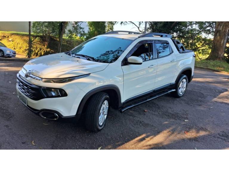 FIAT - TORO - 2018/2019 - Branca - R$ 94.900,00