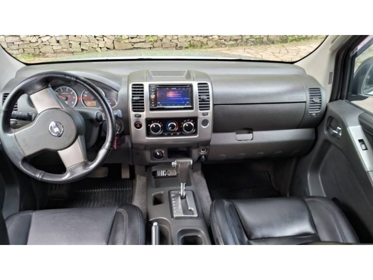 NISSAN - FRONTIER - 2014/2015 - Prata - R$ 117.900,00