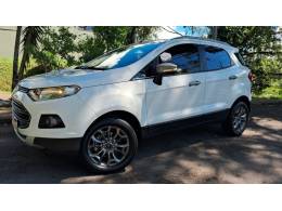 FORD - ECOSPORT - 2015/2016 - Branca - R$ 58.900,00