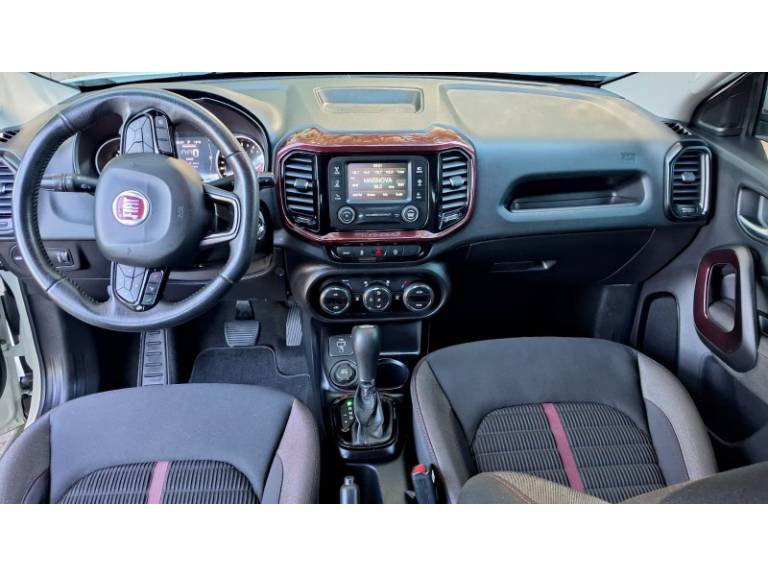 FIAT - TORO - 2018/2019 - Branca - R$ 94.900,00