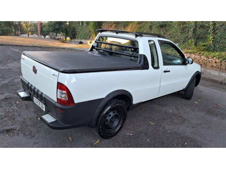FIAT - STRADA - 2012/2012 - Branca - R$ 44.900,00
