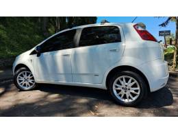 FIAT - PUNTO - 2011/2012 - Branca - R$ 34.900,00