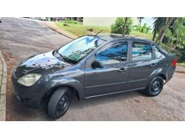 FORD - FIESTA - 2005/2005 - Cinza - R$ 24.900,00