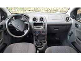 FORD - FIESTA - 2005/2005 - Cinza - R$ 24.900,00