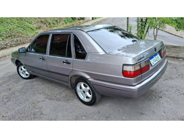 VOLKSWAGEN - SANTANA - 1996/1996 - Bege - R$ 18.900,00