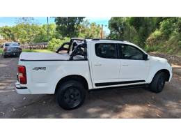 CHEVROLET - S10 - 2013/2013 - Branca - R$ 105.900,00